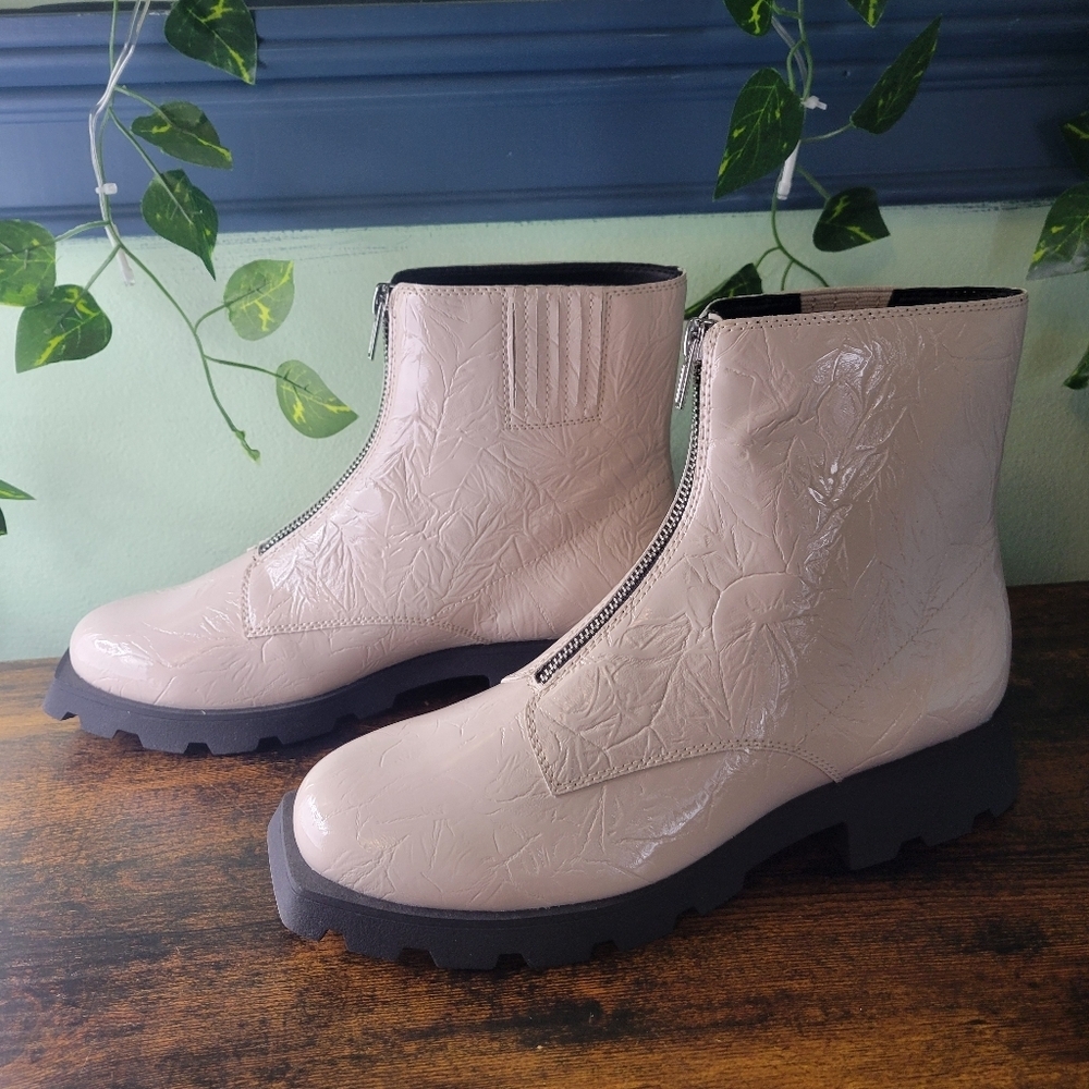 Katy Perry The Daarling Combat Boots Chalk Zip Up Ankle Womens 8.5 Nib Chic — image 4 of 8